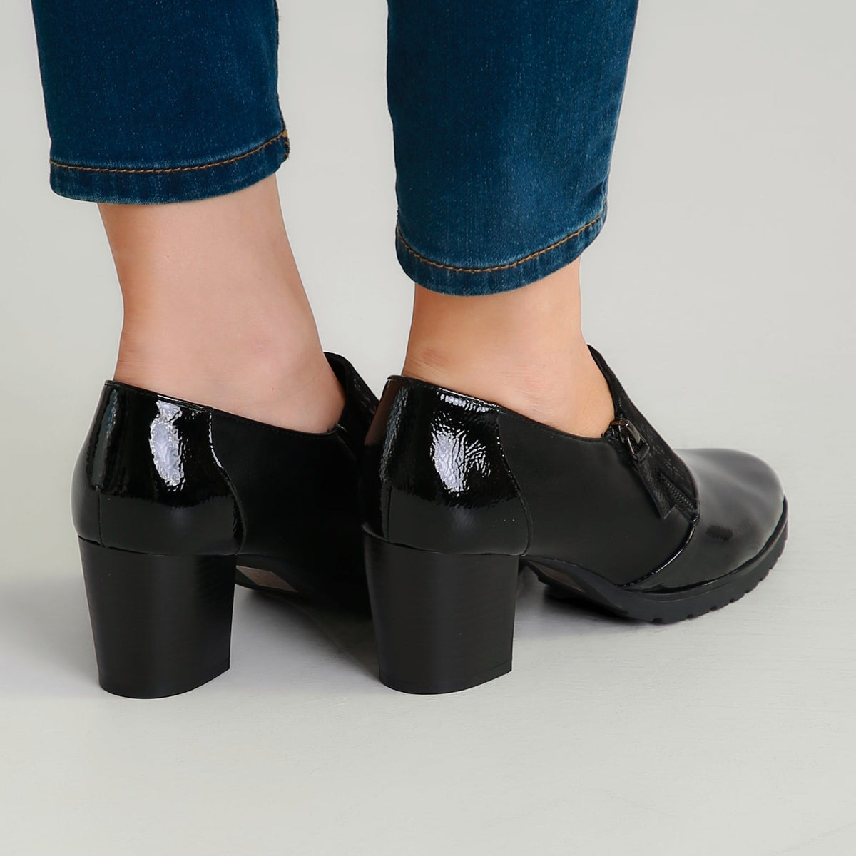 Comfelle™ Women's Heeled Moccasins