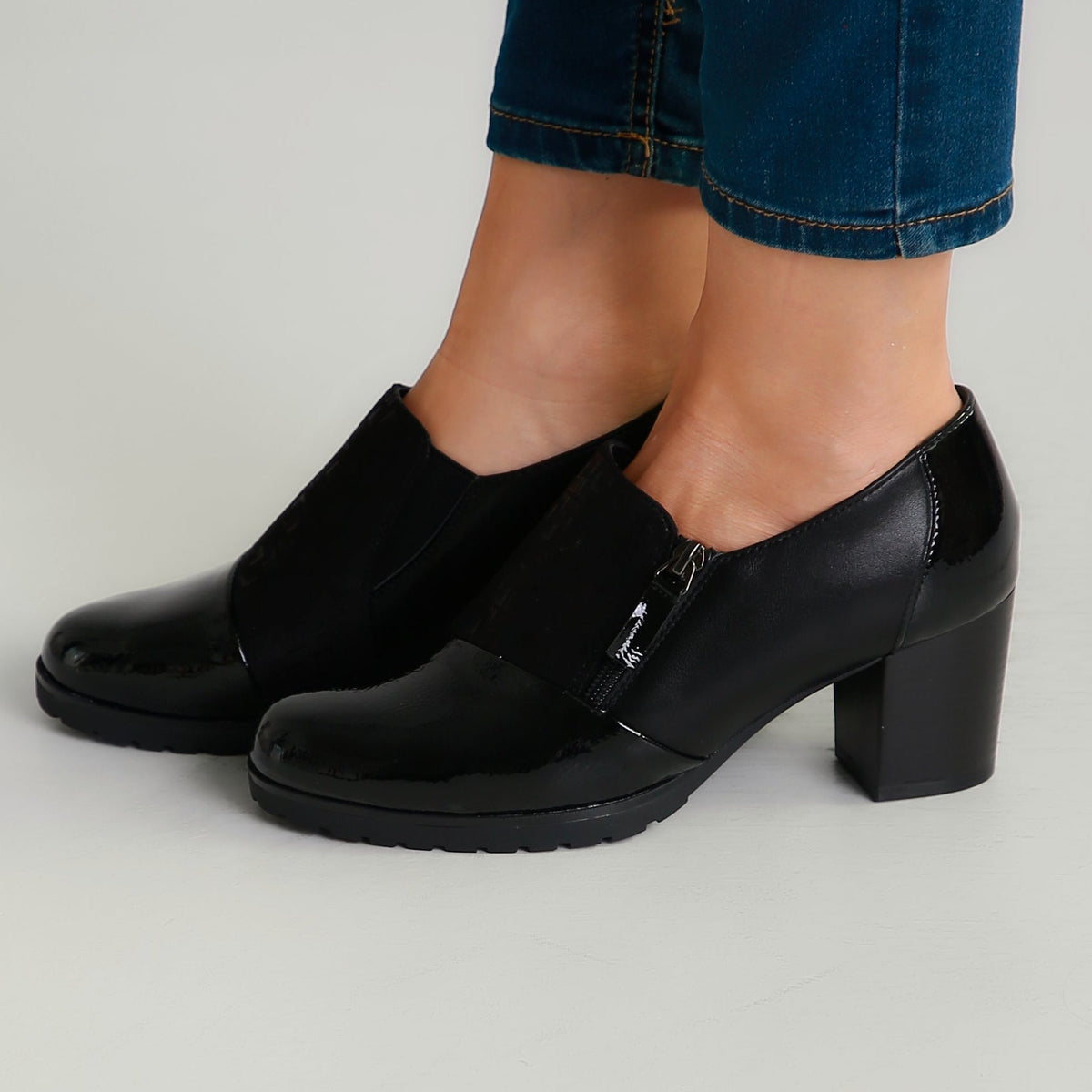 Comfelle™ Women's Heeled Moccasins - Black