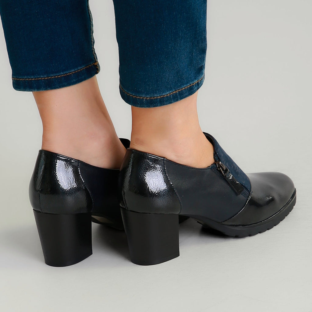 Comfelle™ Women's Heeled Moccasins