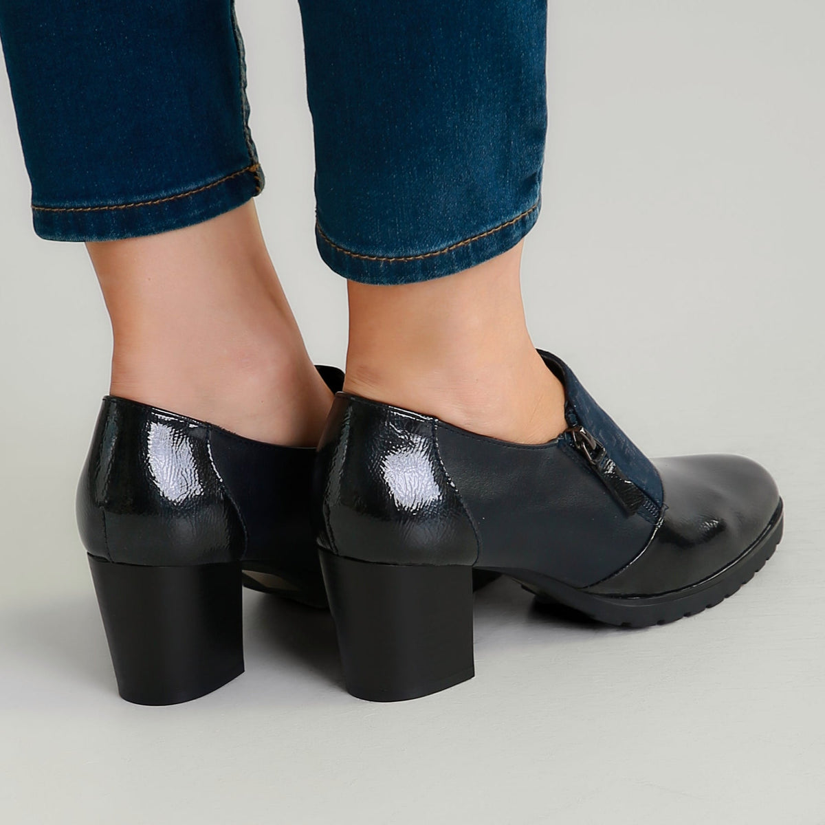 Comfelle™ Women's Heeled Moccasins