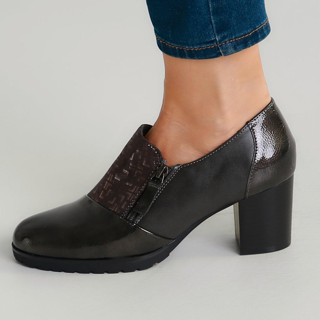 Comfelle™ Women's Heeled Moccasins