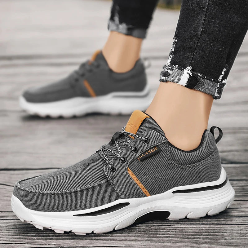 Trailyn™ Lightweight Canvas Sneakers
