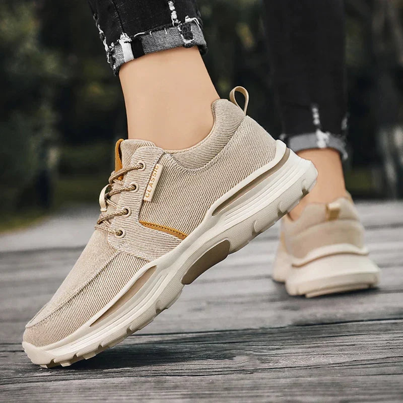 Trailyn™ Lightweight Canvas Sneakers
