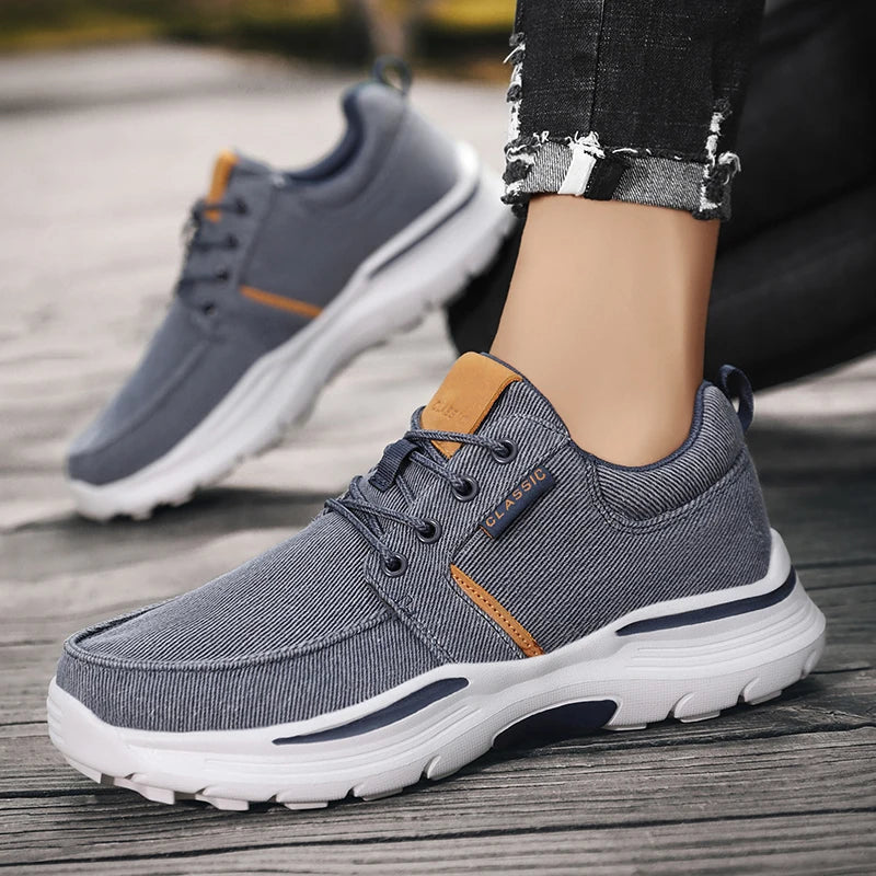 Trailyn™ Lightweight Canvas Sneakers