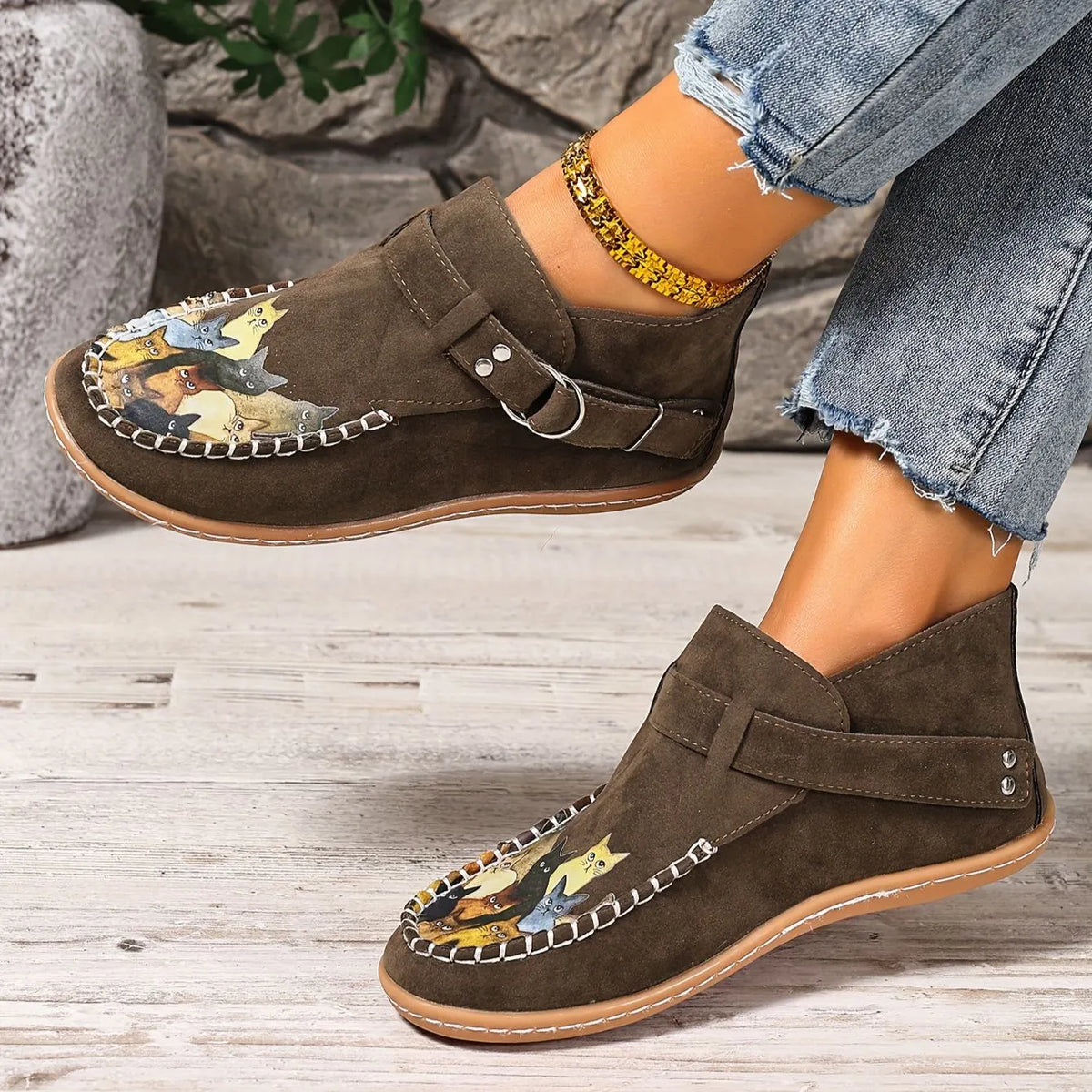 Catelle Women's Cat-Embroidered Slip-On Shoes in Brown