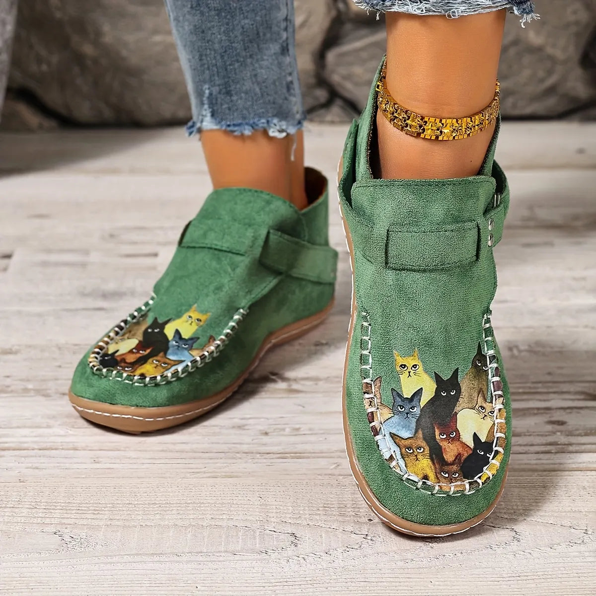 Catelle Women's Cat-Embroidered Slip-On Shoes