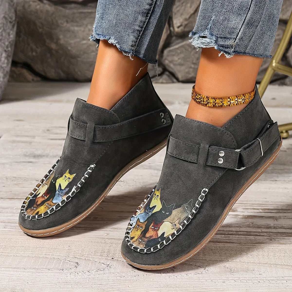 Catelle Women's Cat-Embroidered Slip-On Shoes