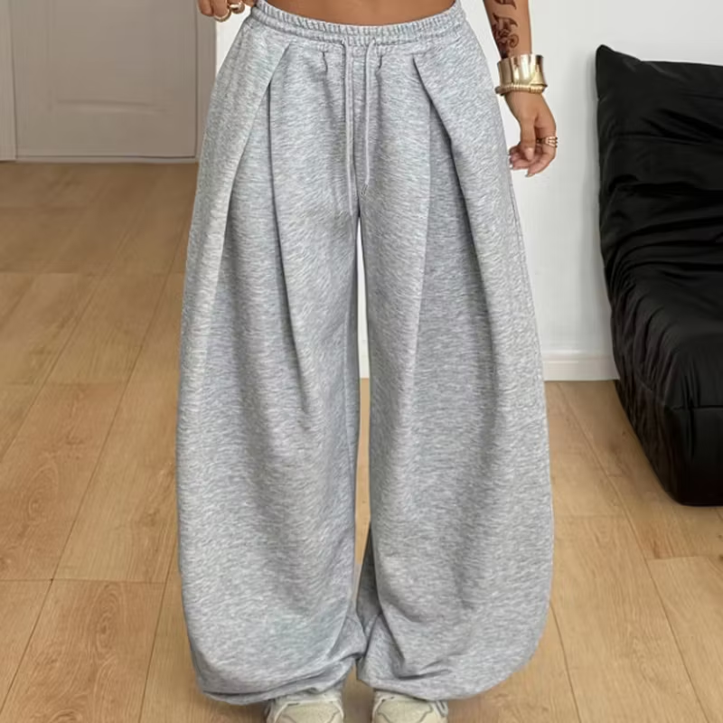 Drapelle Women's Wide-Leg Pleated Sweatpants